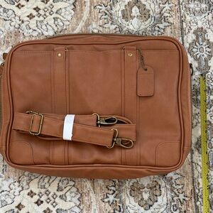 Elegant Tan Men's Messenger/Briefcase